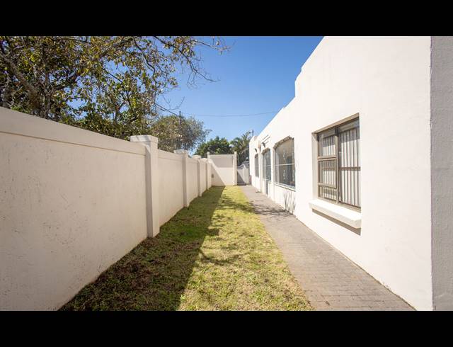 686M² BUSINESS CENTRE FOR SALE IN SOUTHERNWOOD